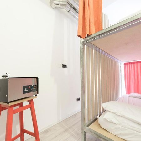 Dopa Hostel Bologna Bagian luar foto